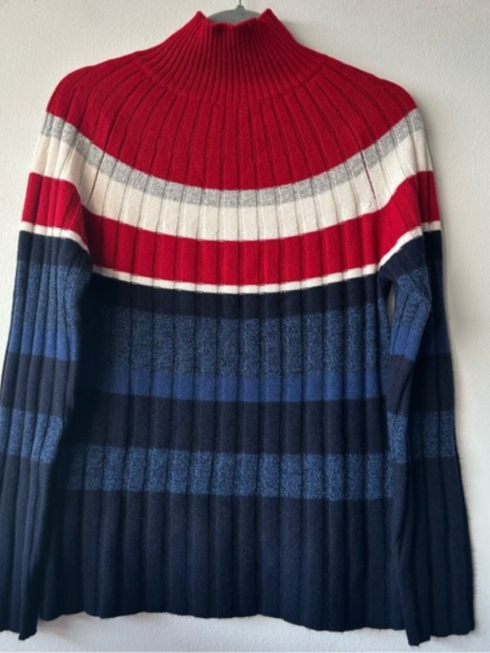 Black Goat Cashmere Sweater navy blue and red